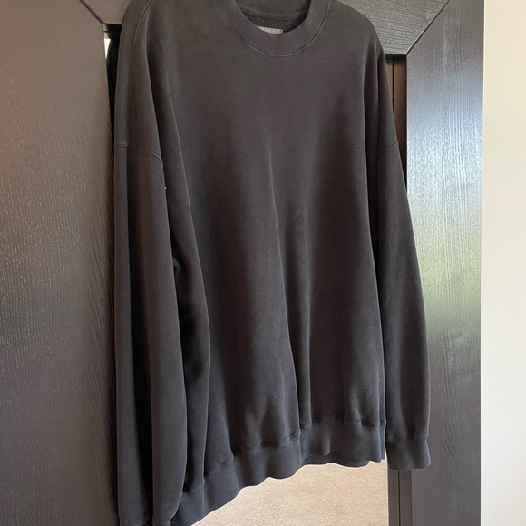 Essential Crew - Picture 6 of 8